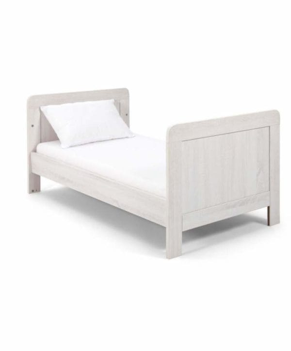CBAT65600 Atlas Cotbed White 3Quarter Toddlerbed