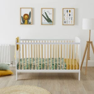 Ickle Bubba Coleby Classic Cot Bed Scandi