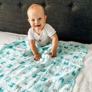Rebecca.and .her .boys muslin 600x600