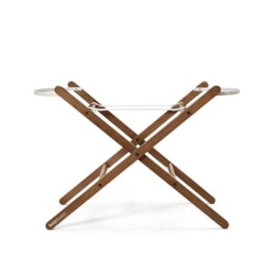 Snuzbaskit barley with walnut stand (2)