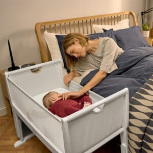 Snuzpod Studio Bedside Criib Paris (6)