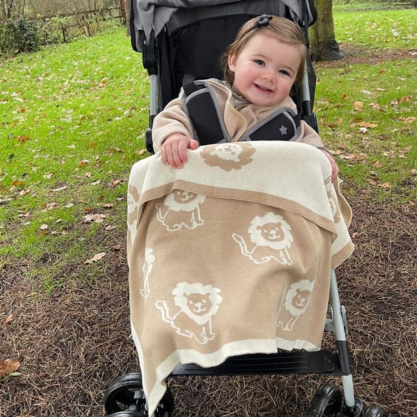Lionknittedblanket Lifestyle6 600x