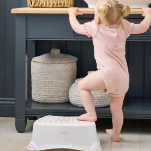 Mamas Papas Step Up Stools Anti Slip Step Up Stool Blossom Pink 62463008866641 1024x1024@2x (1)