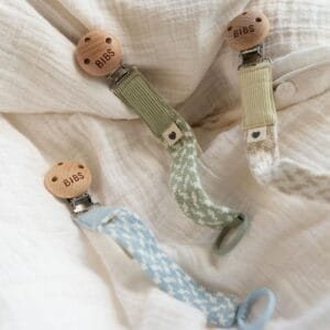 Pacifier clips