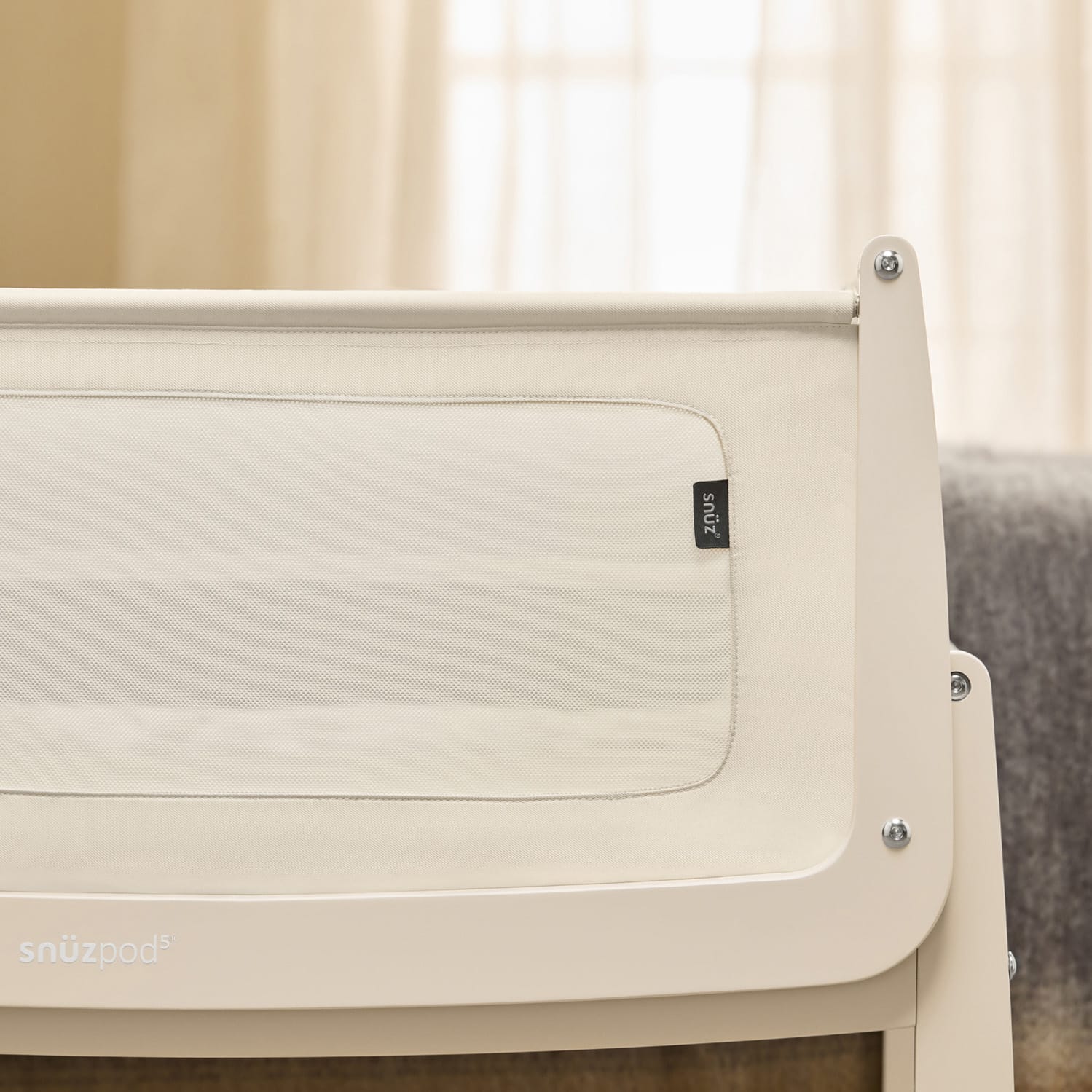 Snuzpod5 bedside crib cashmere (2)