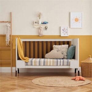 Tutti bambini fuori cot bed white sand warm walnut (2)